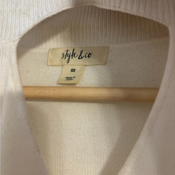 Style & Co. Ivory Balloon-Sleeve Sweater with Keyhole Neck, Size 0X. - Picture 2 of 7